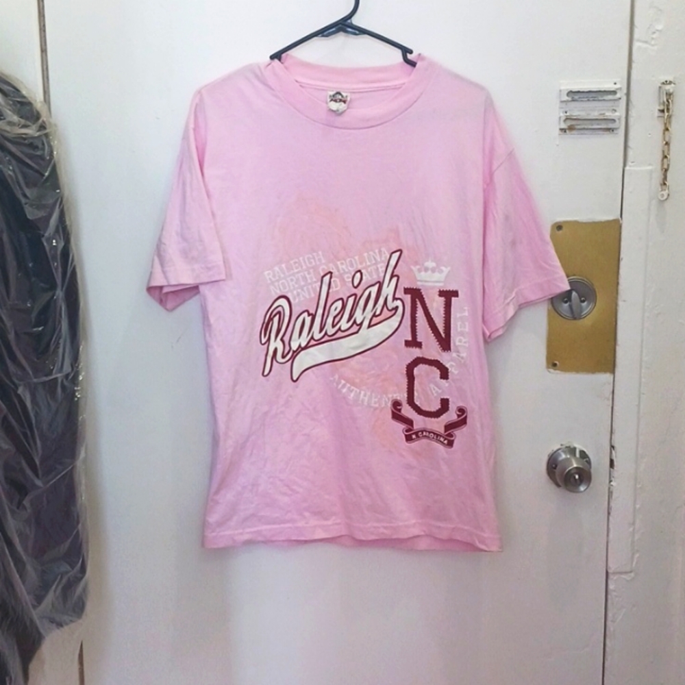 Alstyle apparel and activewear size medium Riley North Carolina t-shirt in👚